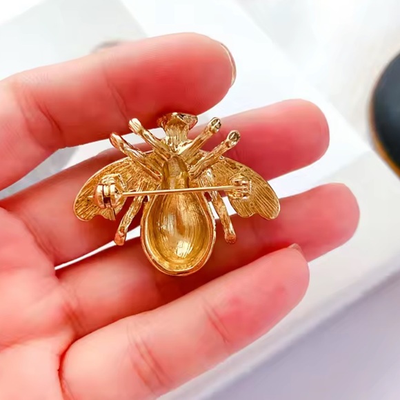 Vintage Bee White Gold Brooch - Picture 5 of 8